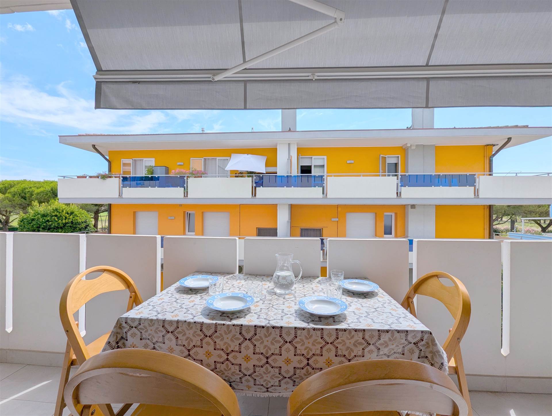 Condominio Azalee