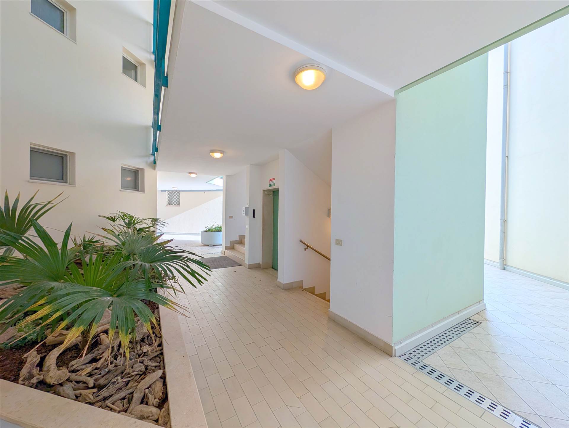 Residence Pinewood 2