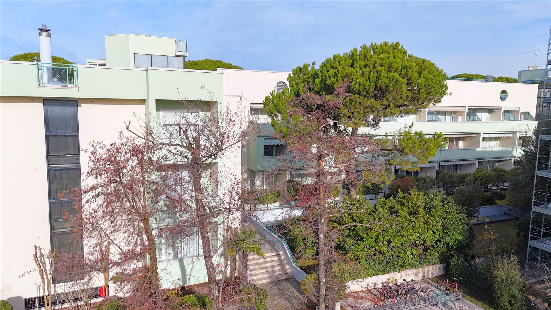 Residence Pinewood 1